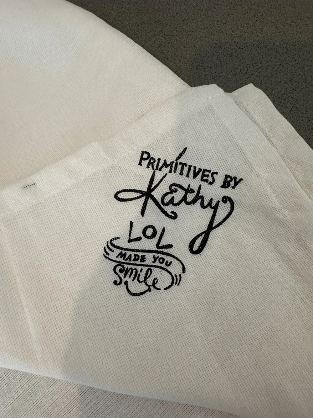 NWT Primitives by Kathy White Kitchen Towel with Bronze and Black Dog Design